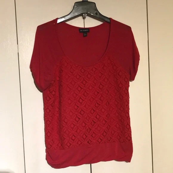 I.N. Studio Women's Red Scoop Neck Textured Top Blouse Size Large EUC Casual - Picture 8 of 10